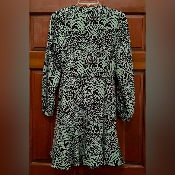 NWT WHISTLES US-SZ 10 GREEN WRAP DRESS ANIMAL PRINT - Picture 2 of 13